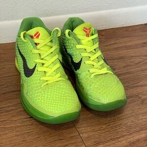 Nike Zoom Kobe 6 Protro 'Grinch' Preowned Sneakers Note